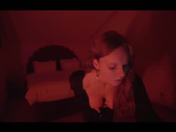 webcam girl chillwithkira live cam image #1624301