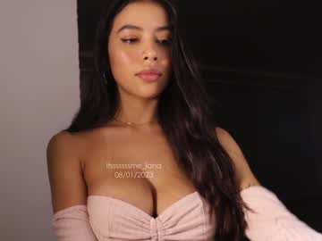 webcam girl itsssssssme_lana live cam image #3520172