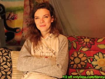 webcam couple honeyand_thebear live cam image #175298