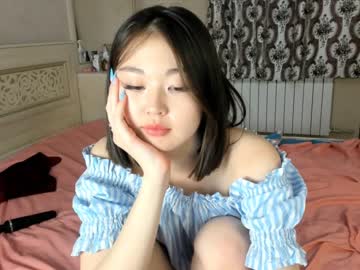 webcam girl hyun_chia live cam image #2083452