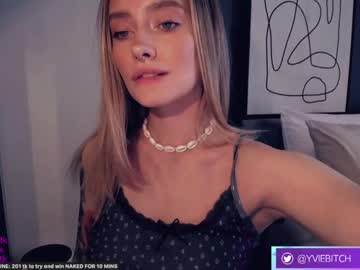 webcam girl _yvie_ live cam image #5942545