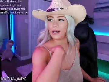 webcam girl oliviaowens live cam image #3994233