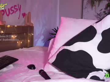 webcam girl _deepthroatgalactica live cam image #3452955