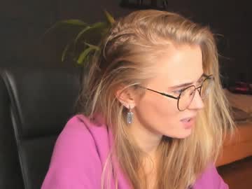 webcam girl linellali live cam image #2864363