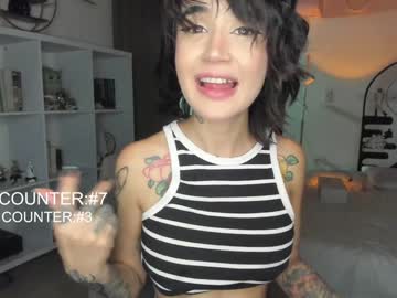 webcam girl lonelly_lolly98 live cam image #5984449