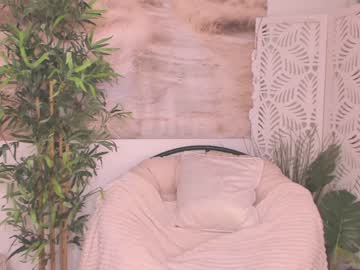 webcam girl yourmidnightcoffee live cam image #2696207