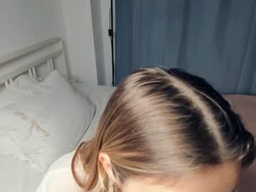 webcam girl melissakissaa live cam image #5133354