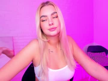 webcam girl 8a8y_nura live cam image #1232972