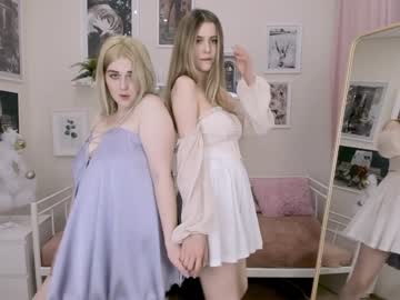 webcam girl vivian_lacroix live cam image #819057