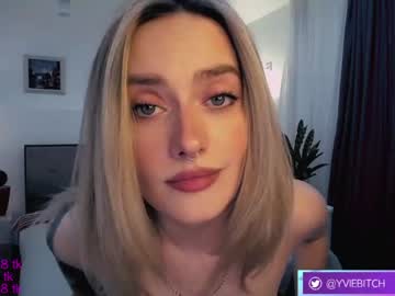 webcam girl _yvie_ live cam image #4346809