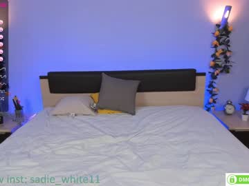 webcam girl foxhilary live cam image #2591772