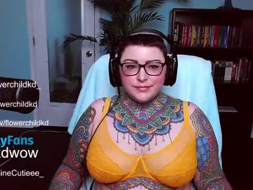 webcam girl kdwow live cam image #4285075