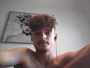 webcam man hungstraightbull live cam image #4924118