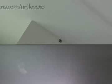 webcam couple ari_lovexo live cam image #4219132