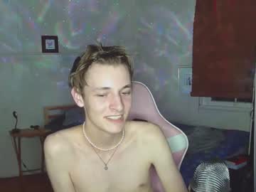 webcam man stoopidtwink live cam image #1090251