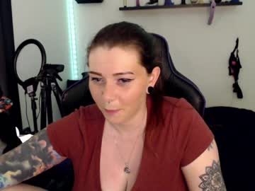 webcam girl bigtittedtattedlesbian live cam image #2135655