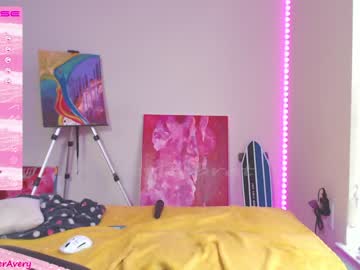 webcam girl petitebrat live cam image #3452269