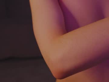 webcam girl angella_kleee live cam image #3097775