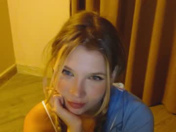 webcam girl bitter_moon live cam image #2894867