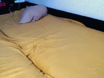 webcam couple valeries_room live cam image #2211507