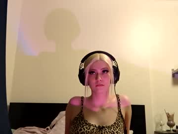 webcam girl fairyp0rn live cam image #3018296