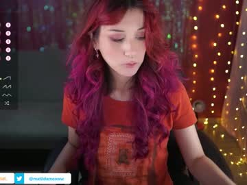 webcam girl greeny_mat live cam image #6786178