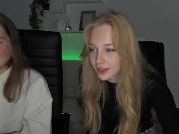 webcam couple sarahwelddy live cam image #2948748