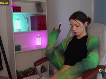 webcam girl agelina_summer live cam image #3546481