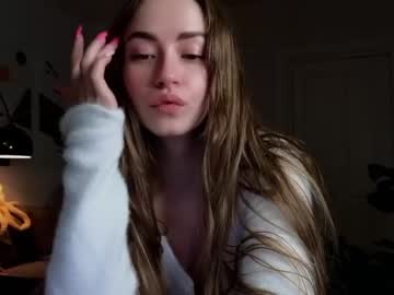 webcam girl strawberryjamx live cam image #5184783