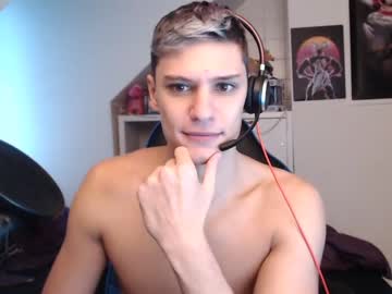 webcam man misterydragon live cam image #450747