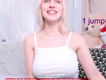 webcam girl stella_blush live cam image #990368