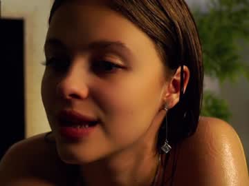 webcam girl a_whole_eternity live cam image #6994088