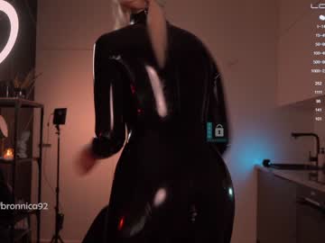webcam girl bronnica live cam image #3296844