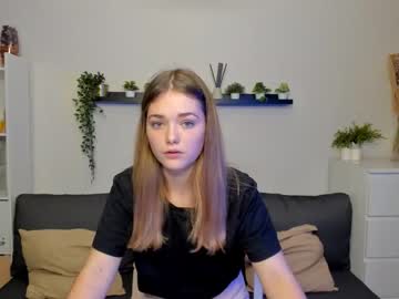 webcam girl caitlin_bell live cam image #157683