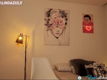 webcam girl lindabluee live cam image #4250431