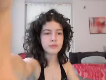 webcam girl frenchava live cam image #4275171