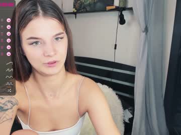 webcam girl sweet_idol live cam image #2438654