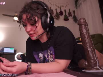 webcam girl evelynpiers live cam image #4022904