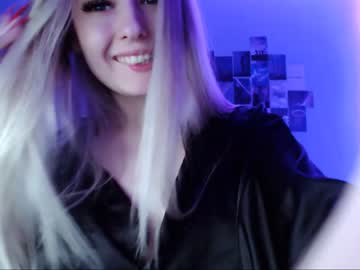 webcam girl whimsical_joy live cam image #5964387