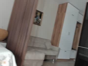 webcam girl melon_mussy live cam image #4875442