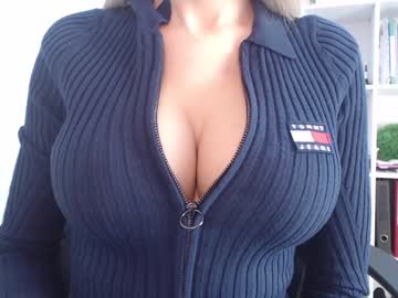 webcam girl drink_my_juices live cam image #1134825