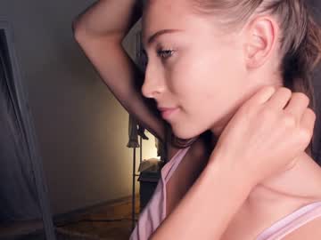 webcam girl wave_of_happy_ live cam image #5656562