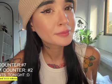 webcam girl lonelly_lolly98 live cam image #5745904