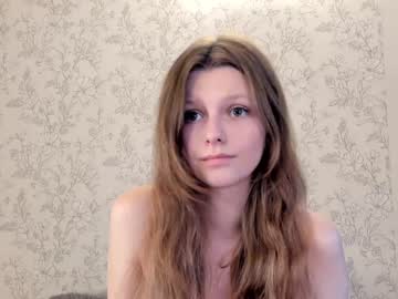 webcam girl alainaestrada live cam image #5548959