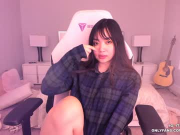 webcam girl clara_chan live cam image #722883