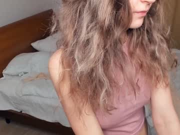 webcam girl lorahartill live cam image #6338792