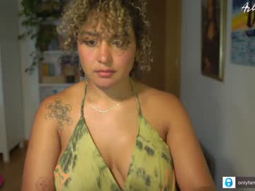 webcam girl arletnoa live cam image #4712506
