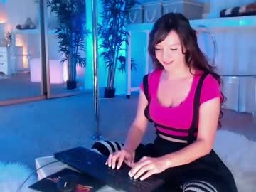webcam girl ticketshow live cam image #2661339