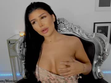 webcam girl moniqueeass live cam image #5614566