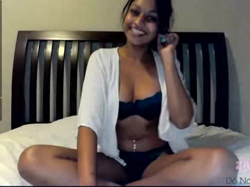 webcam girl xzaramx live cam image #1029757